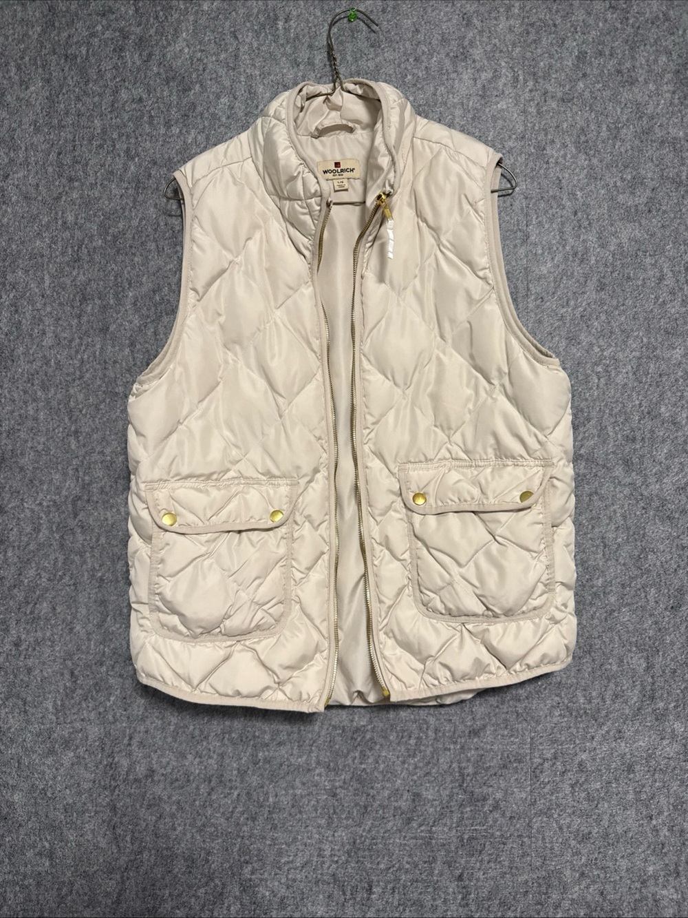Woolrich Ivory Quilted Stand-Collar Puffer Vest